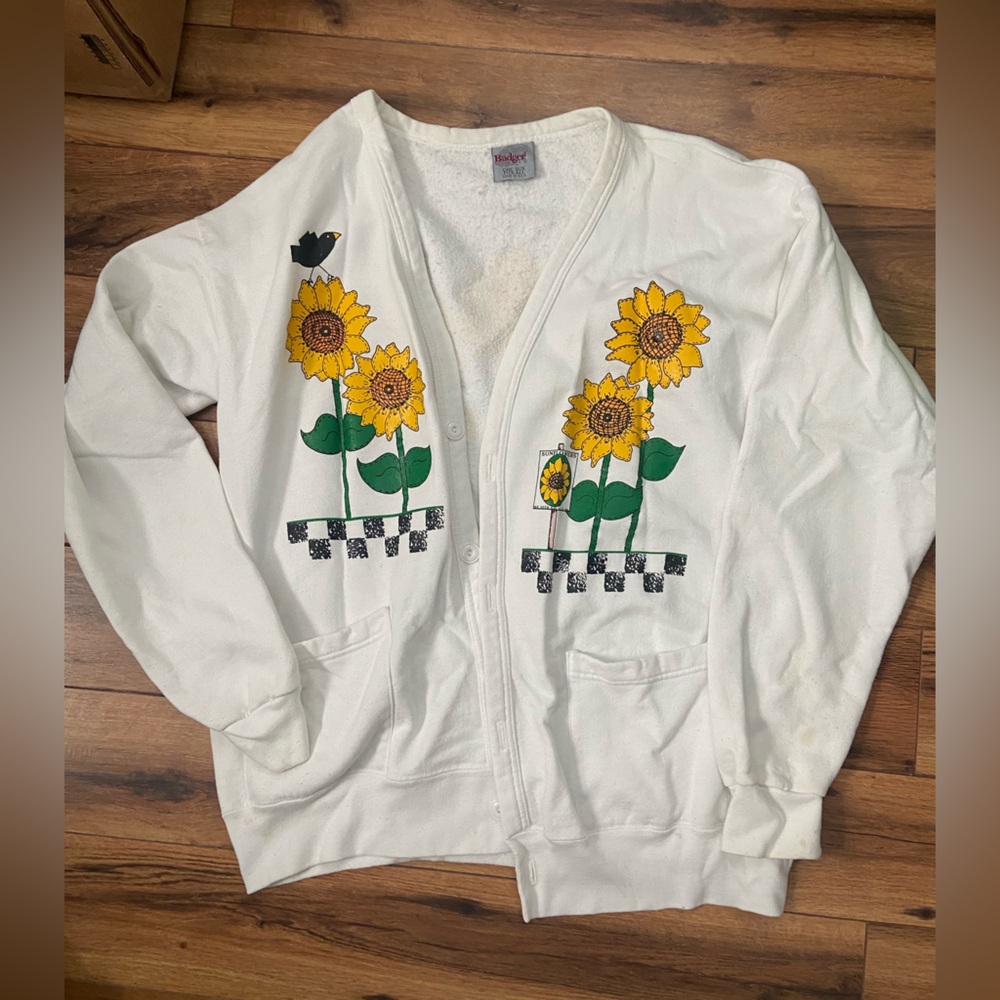 Vintage! White Cardigan with Sunflower Design